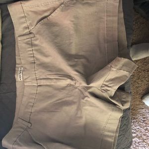 Ava & Viv khaki shorts. 22W